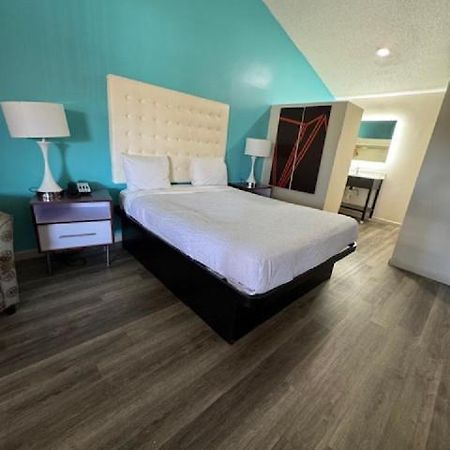 Howard Johnson By Wyndham Phoenix Airport/Downtown Area Esterno foto