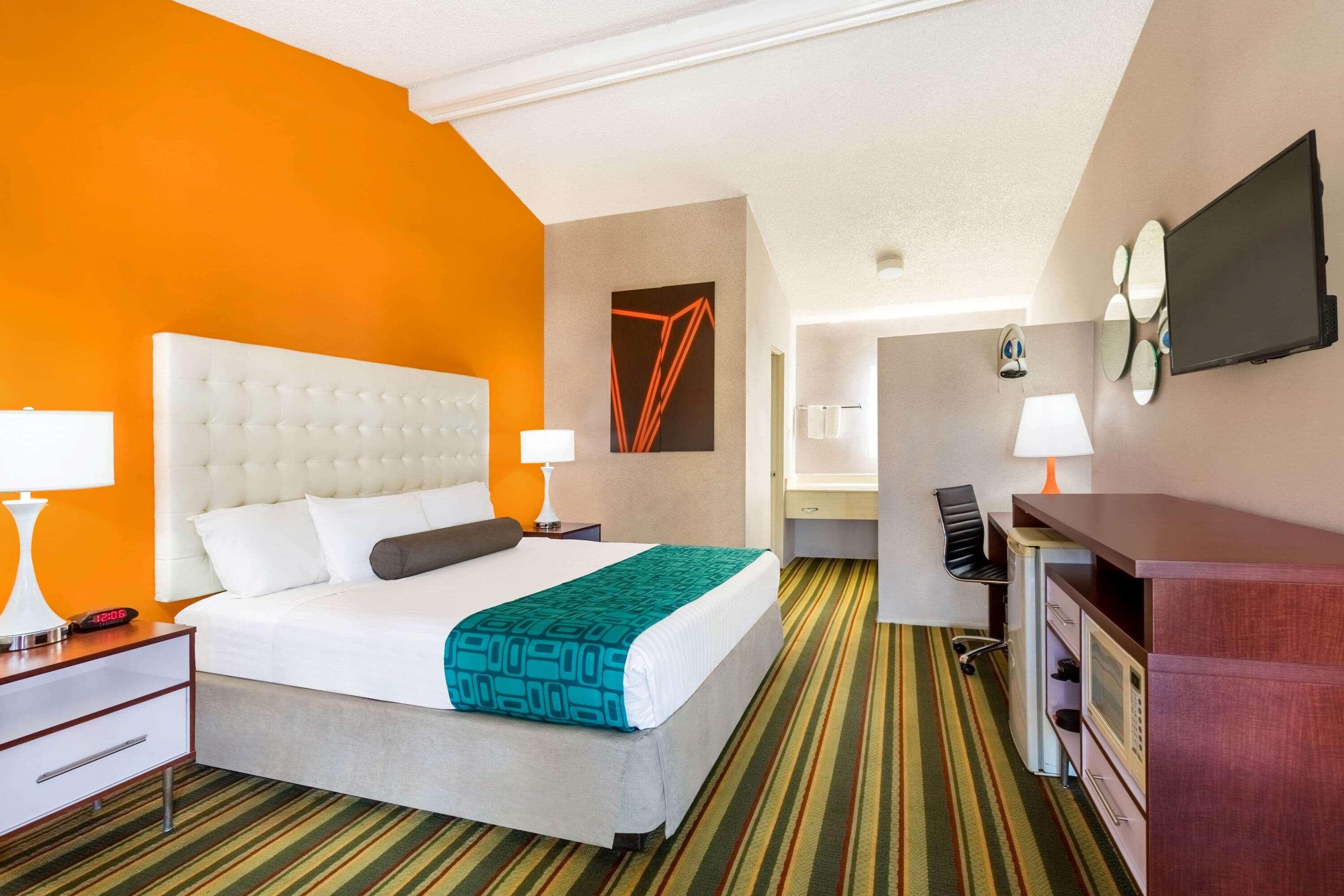 Howard Johnson By Wyndham Phoenix Airport/Downtown Area Esterno foto