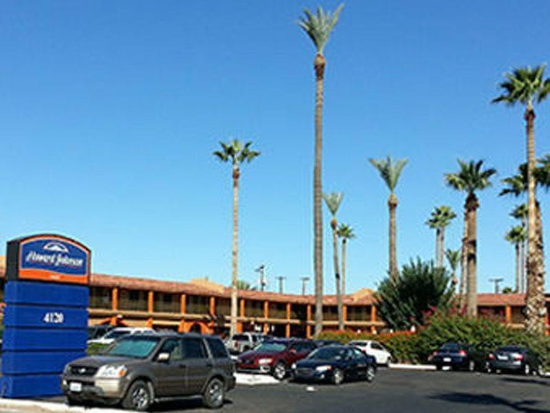 Howard Johnson By Wyndham Phoenix Airport/Downtown Area Esterno foto