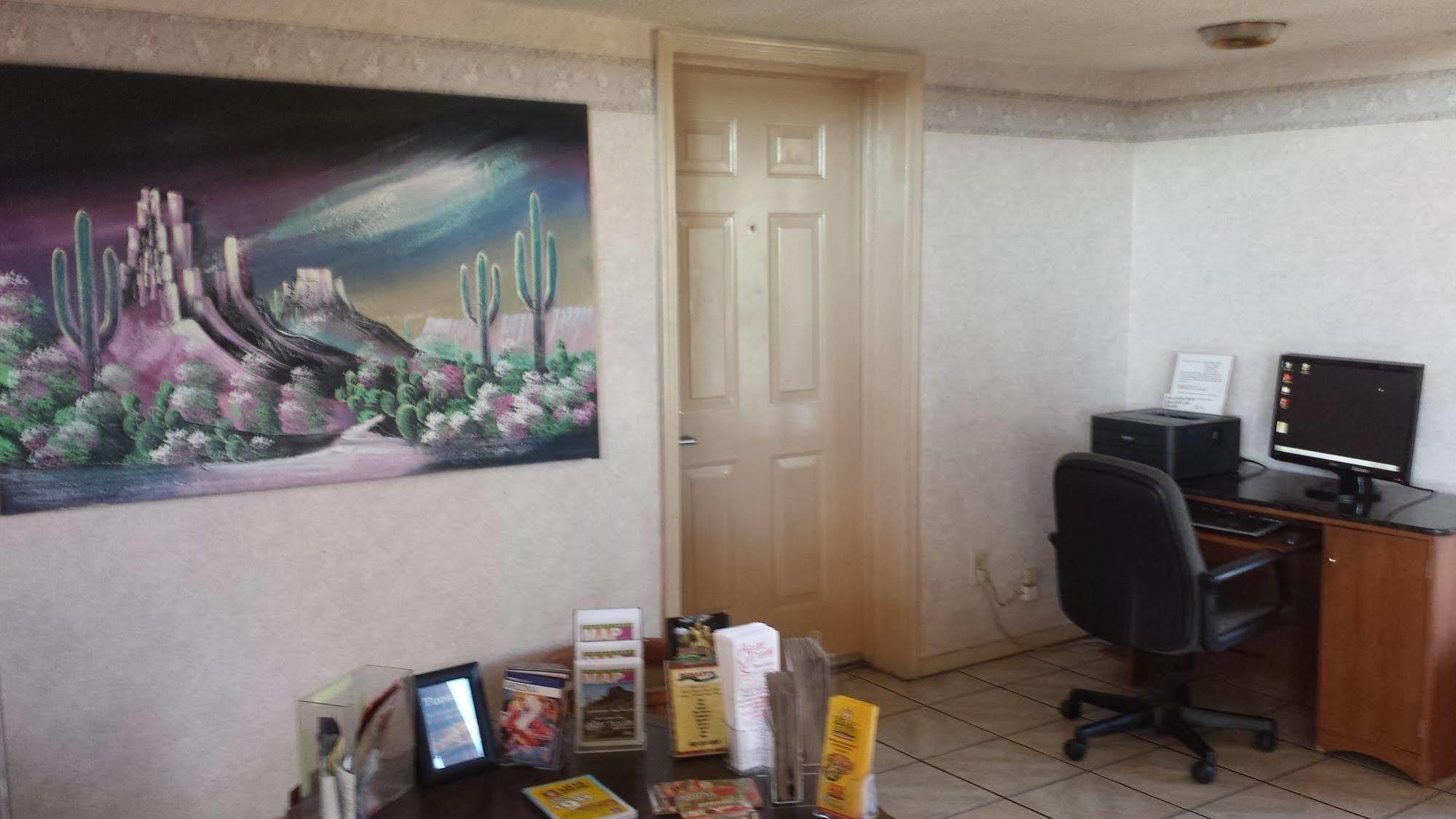 Howard Johnson By Wyndham Phoenix Airport/Downtown Area Esterno foto