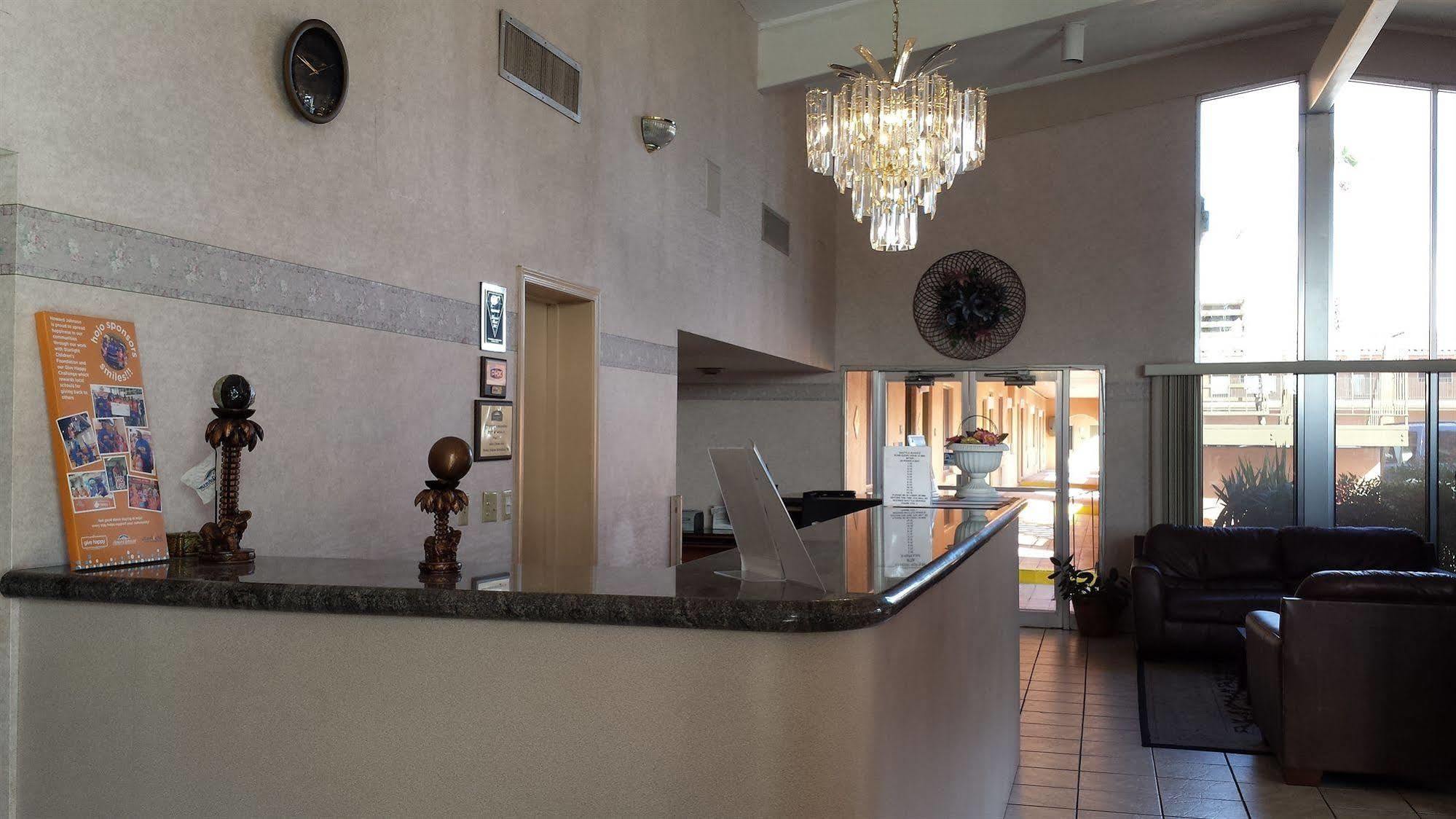 Howard Johnson By Wyndham Phoenix Airport/Downtown Area Esterno foto